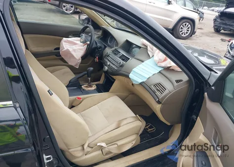 2010 Honda Accord 2.4 Lx z USA, uszkodzony, nr VIN 1HGCP2E30AA154079